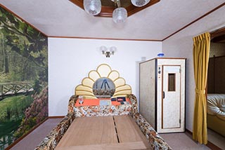Abandoned Love Hotel Touge Guest Room with Sauna