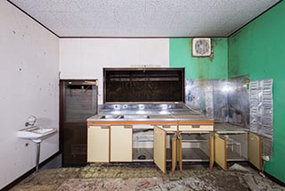 Abandoned Love Hotel Crown Kitchen