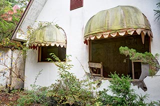 Abandoned Love Hotel Don Quixote Cottage Windows
